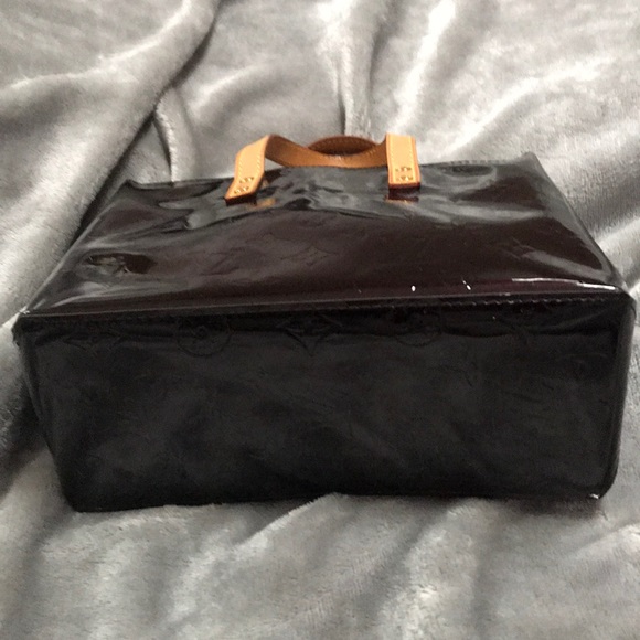 Authentic Louis Vuitton Vernis in Amarente - Picture 3 of 7